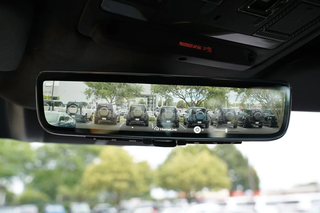 New 2026 Borasco Grey Land Rover OCTA image 31