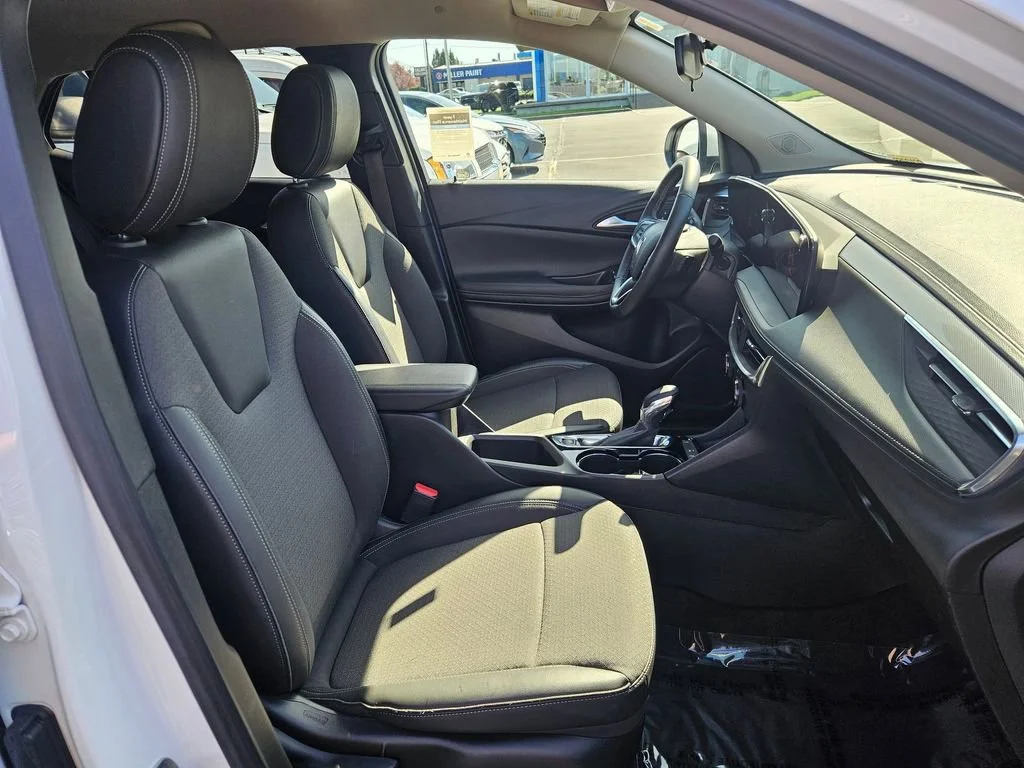Used 2024 Summit White Buick Preferred image 29