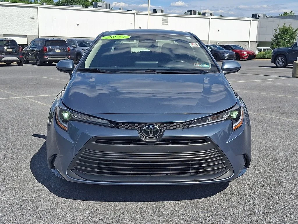 Used 2023  Toyota LE image 2
