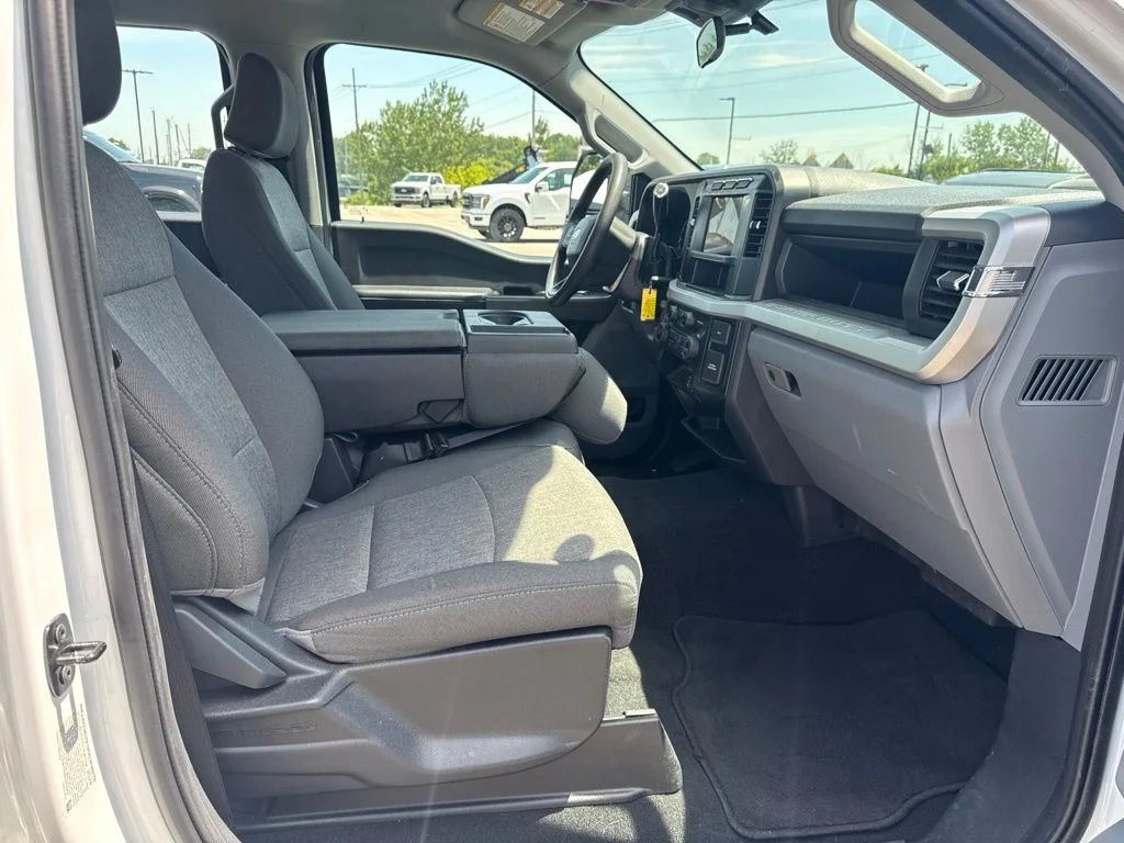 Certified Used 2024 Oxford White Ford XL image 34