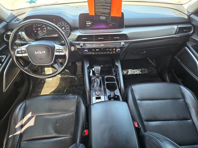 Used 2022 White Kia LX image 8