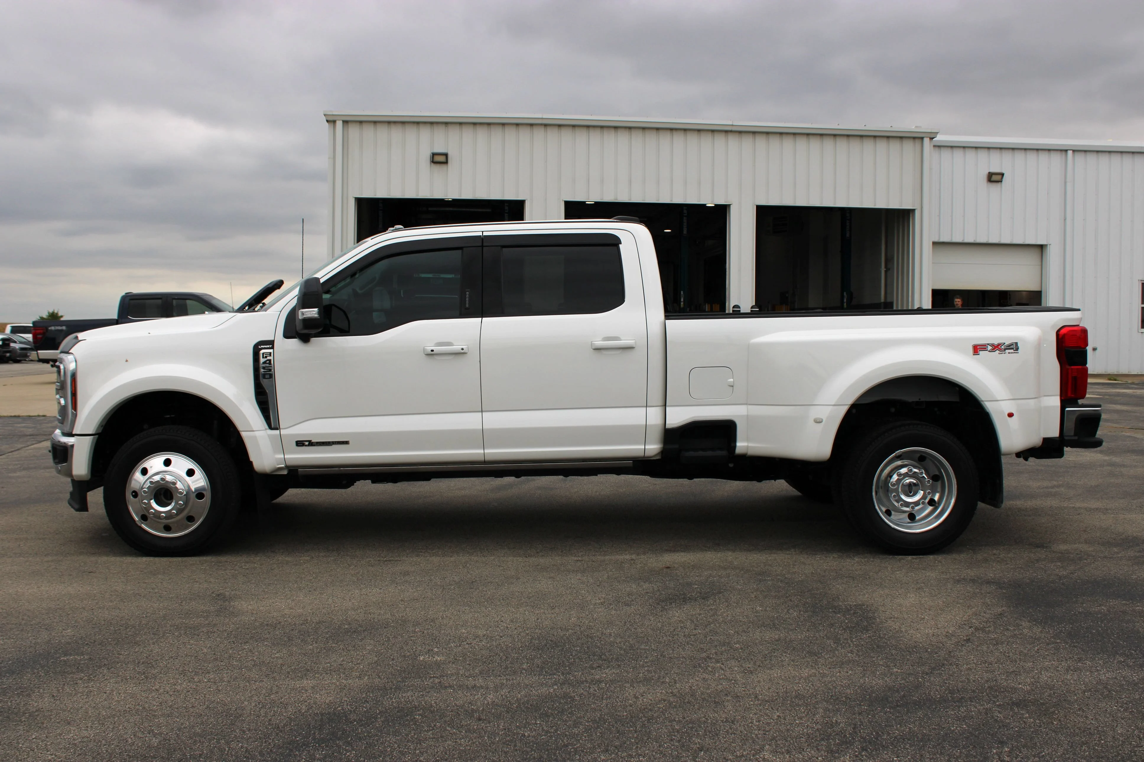Used 2024 Star White Metallic Tri-Coat Ford Lariat image 5