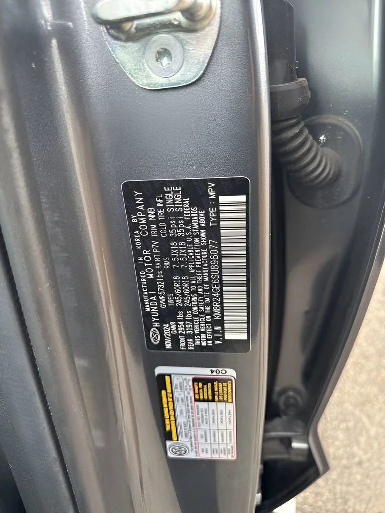 Used 2025 Charcoal Hyundai SEL image 34