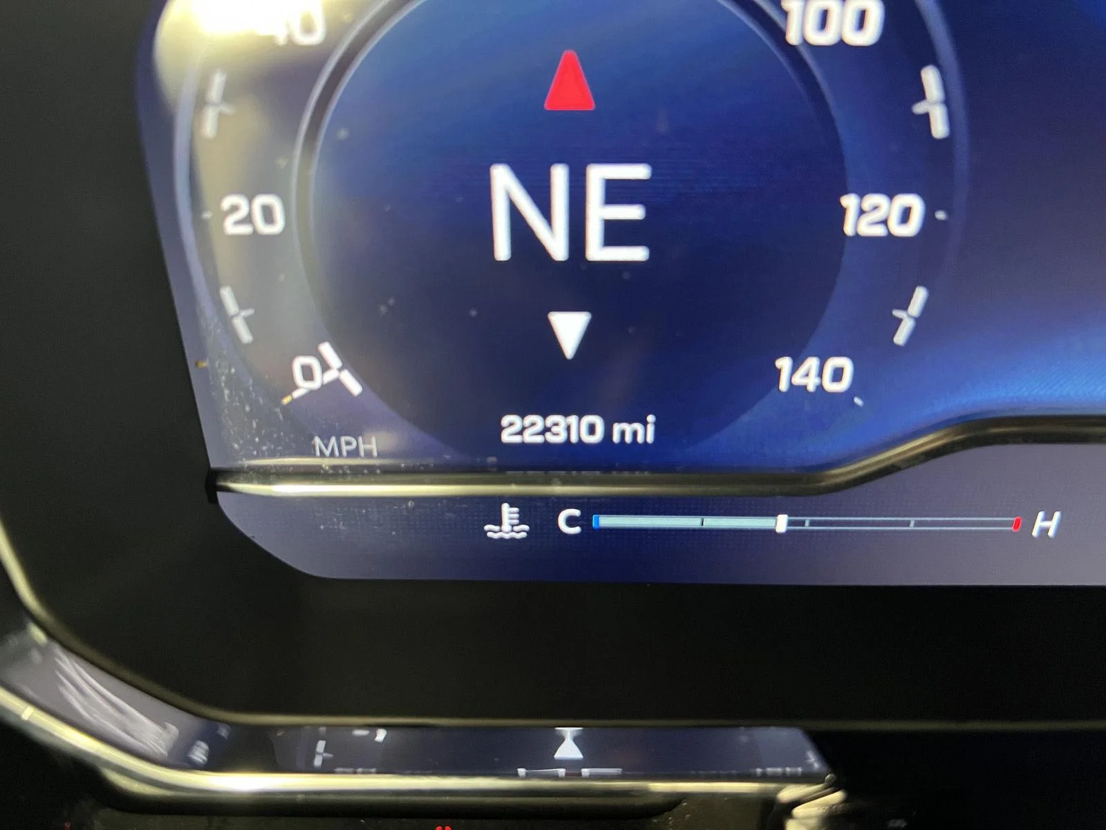 Used 2025 Sterling Gray Metallic Chevrolet LT (2FL) image 12