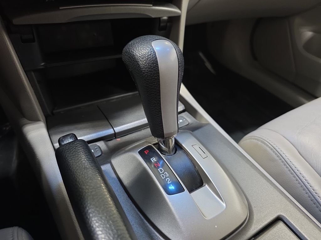 Used 2012 Polished Metal Metallic Honda EX-L image 22