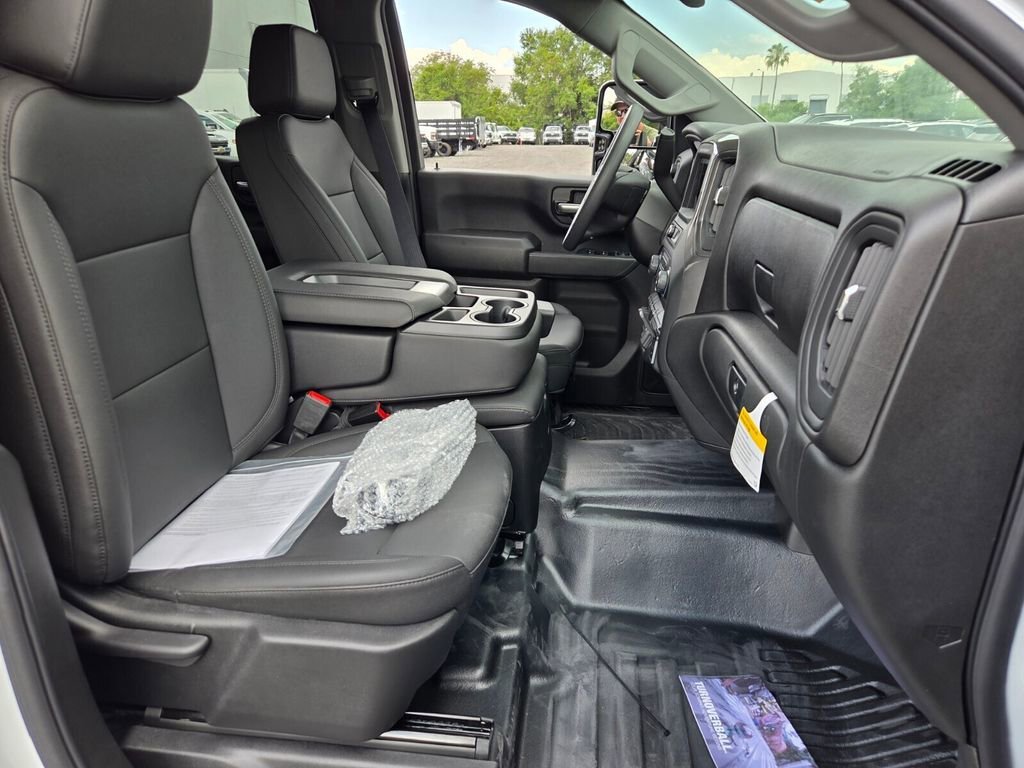 New 2025 Summit White Chevrolet Work Truck image 17