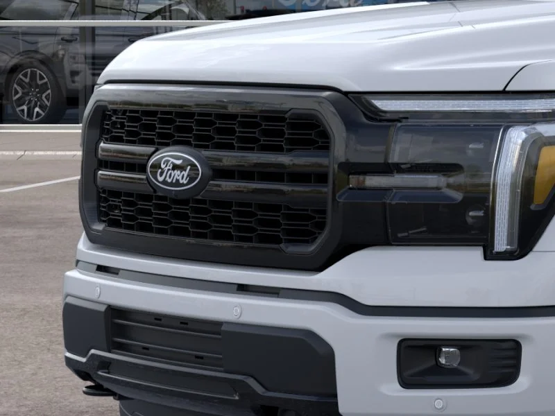 New 2026 Oxford White Ford Lariat® image 39