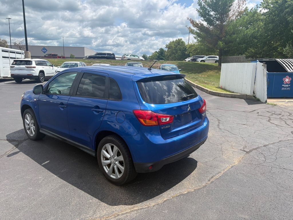 Used 2015 Octane Blue Metallic Mitsubishi ES image 4