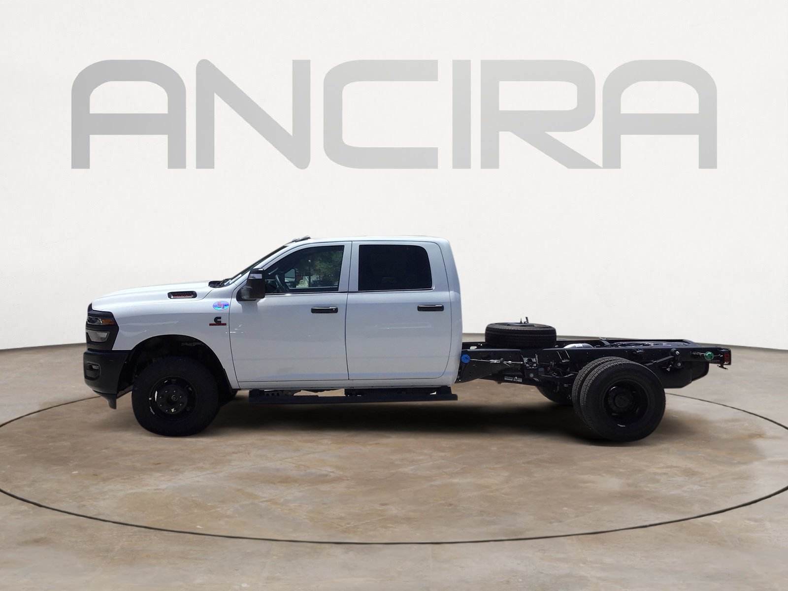 New 2026 Bright White Clearcoat RAM Tradesman image 7