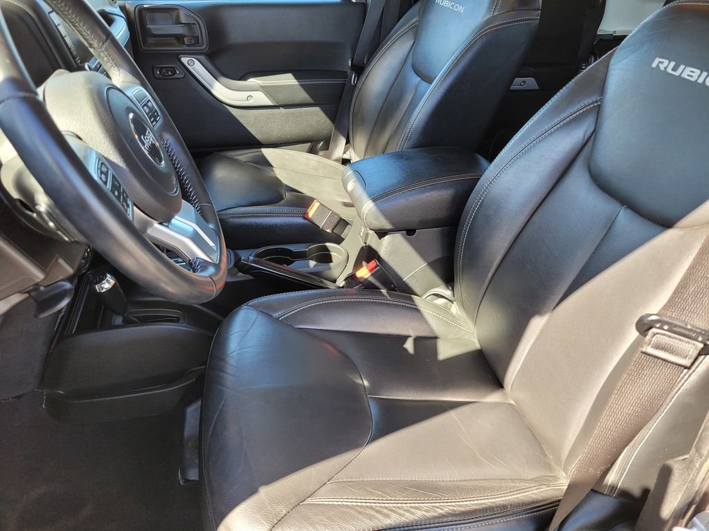 Certified Used 2016 Gray Jeep Unlimited Rubicon image 16