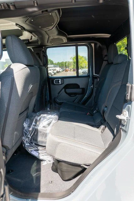 New 2026 Anvil Clear-Coat Exterior Paint Jeep Sport S image 9