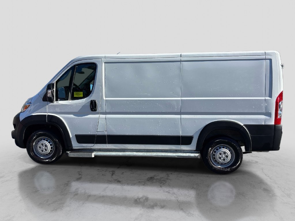 Used 2025 White Ram Base image 2