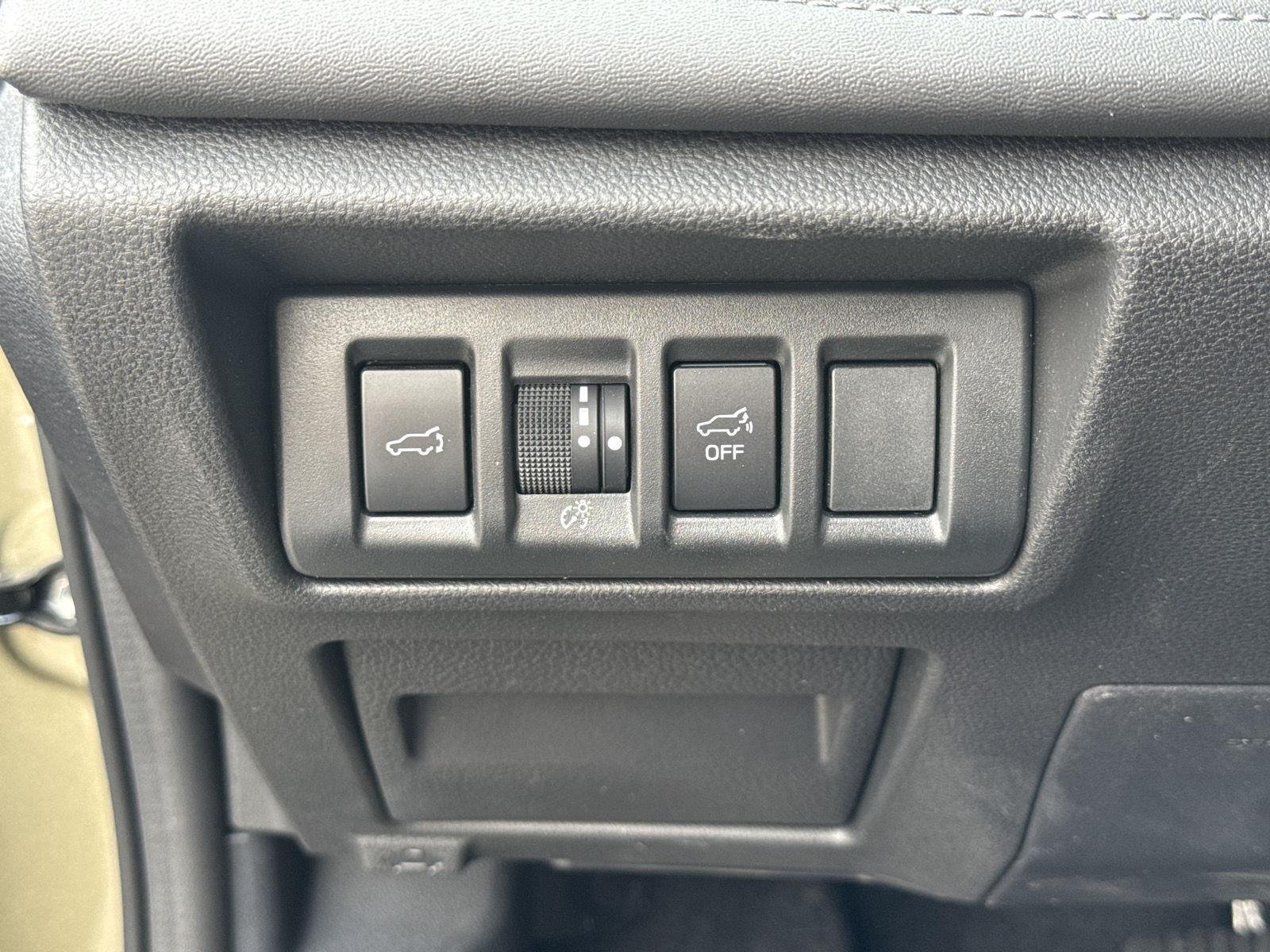 Used 2024 Autumn Green Metallic Subaru Touring image 19