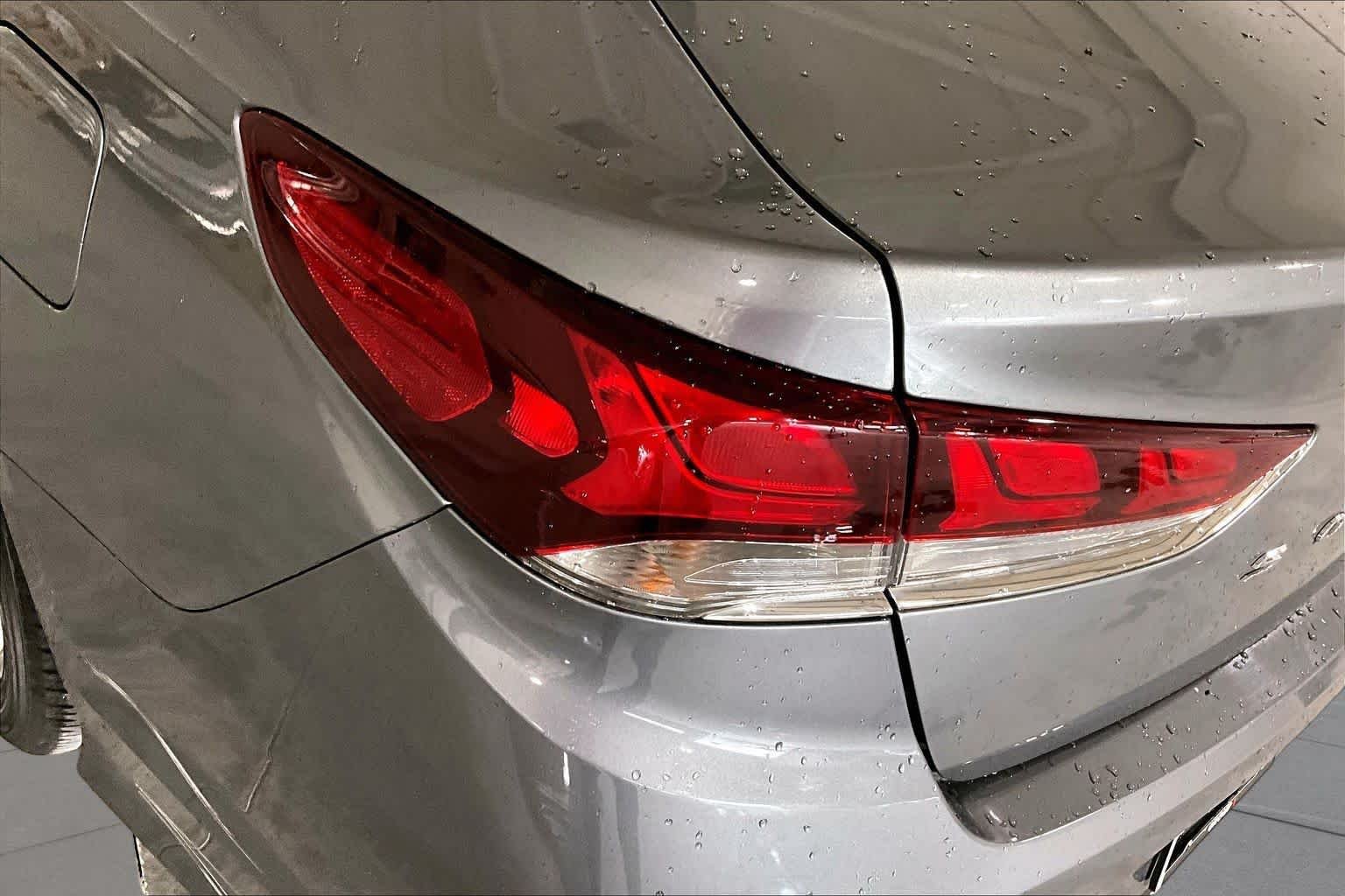 Used 2018 Machine Gray Hyundai Sport image 28