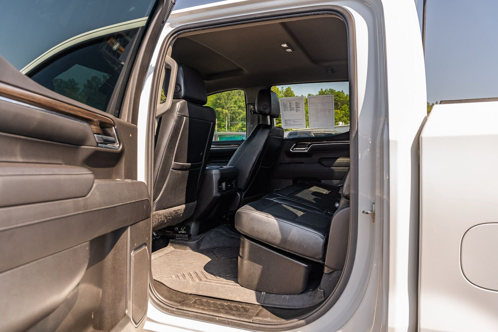 Used 2022 White Chevrolet RST image 16