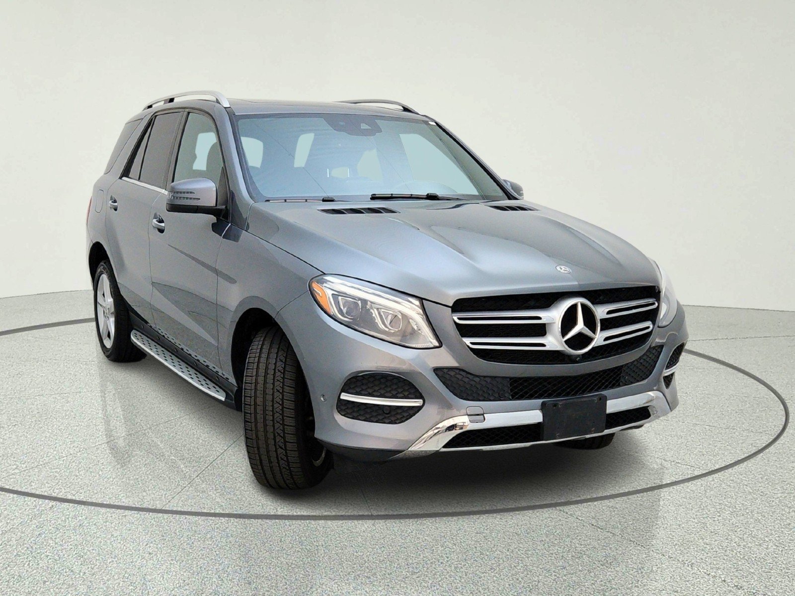 Used 2018 Selenite Grey Metallic Mercedes-Benz GLE 350 image 4
