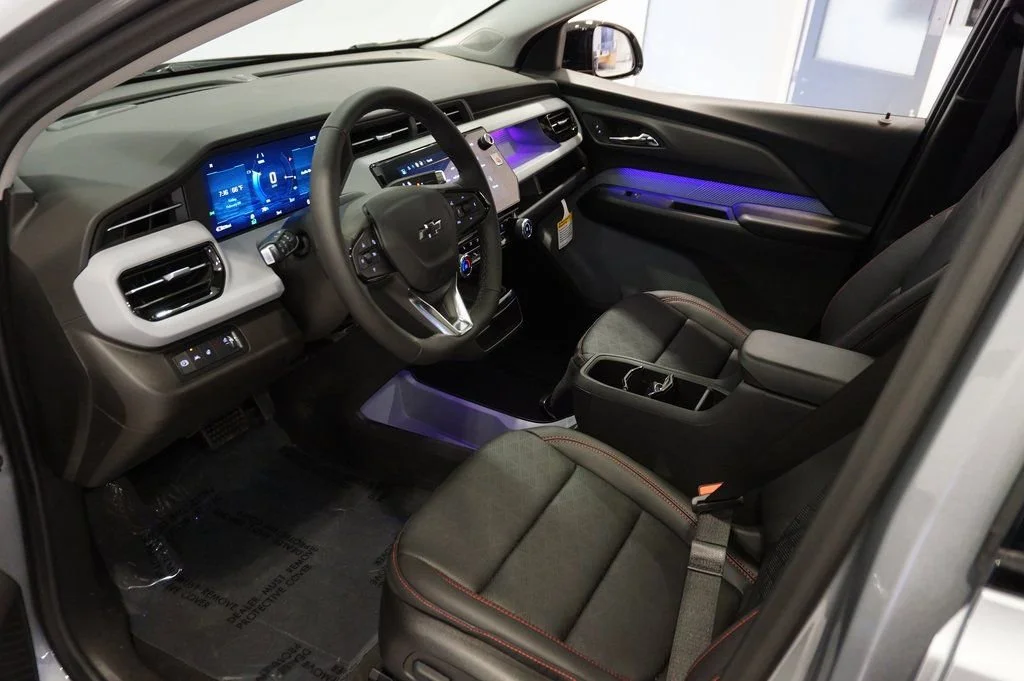 2027 Chevrolet Bolt RS - Photo 10