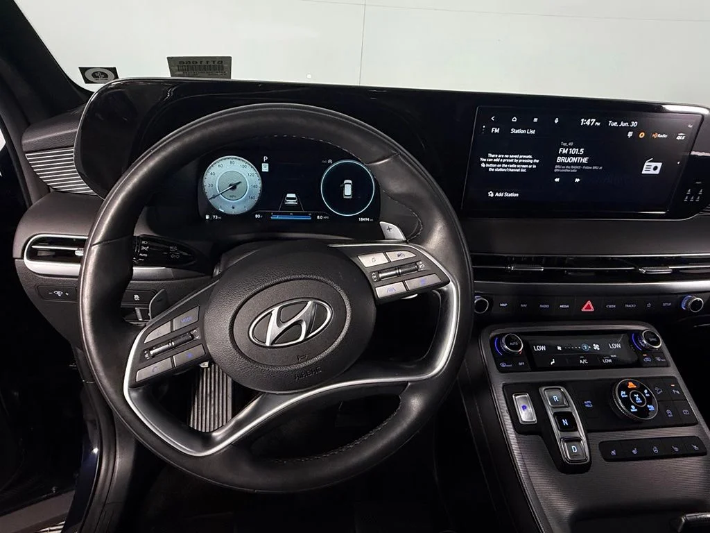 Used 2024 White Hyundai Calligraphy image 14