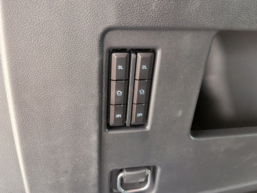 Used 2022 White Ford Platinum image 48