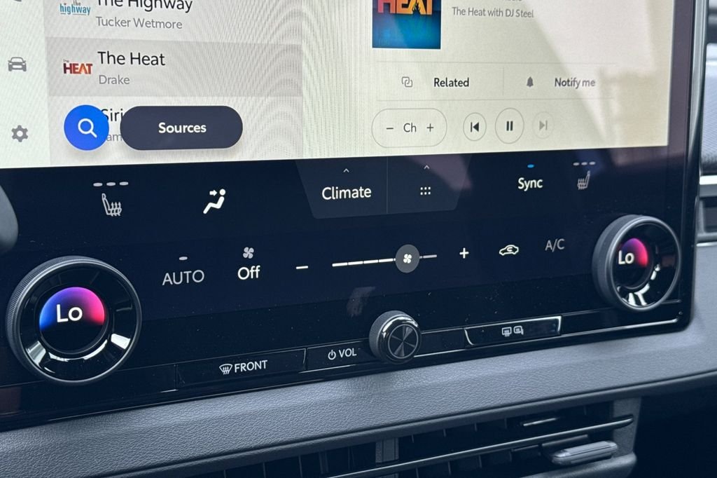 New 2026 DAYBREAK BLUE PEARL Subaru Premium image 25