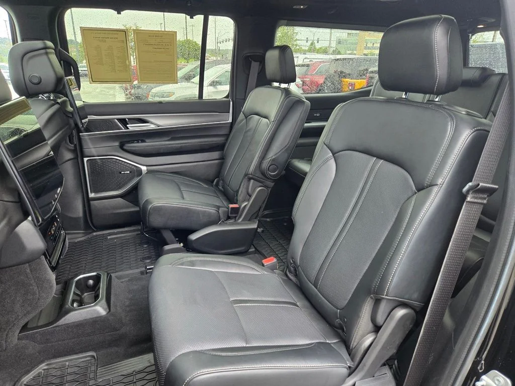 Used 2024 Black Jeep Series II image 32