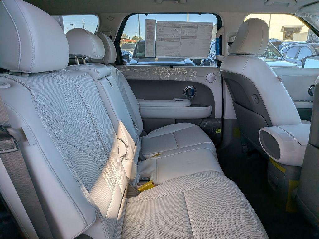 New 2026 Gray Hyundai Blue SEL 8P image 30