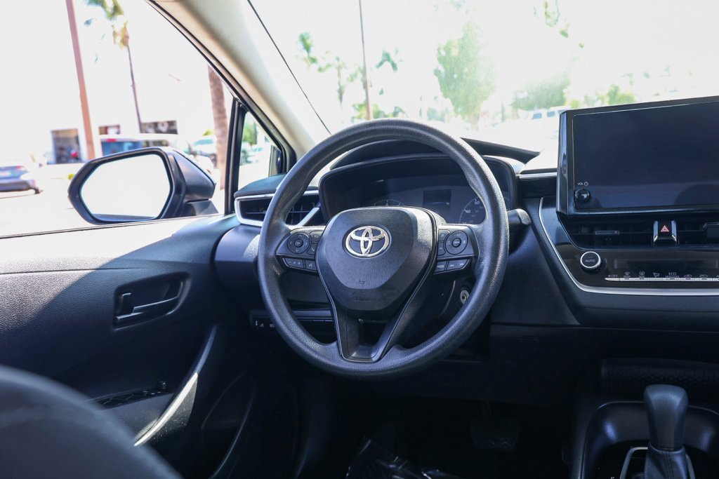 Used 2025  Toyota LE image 22