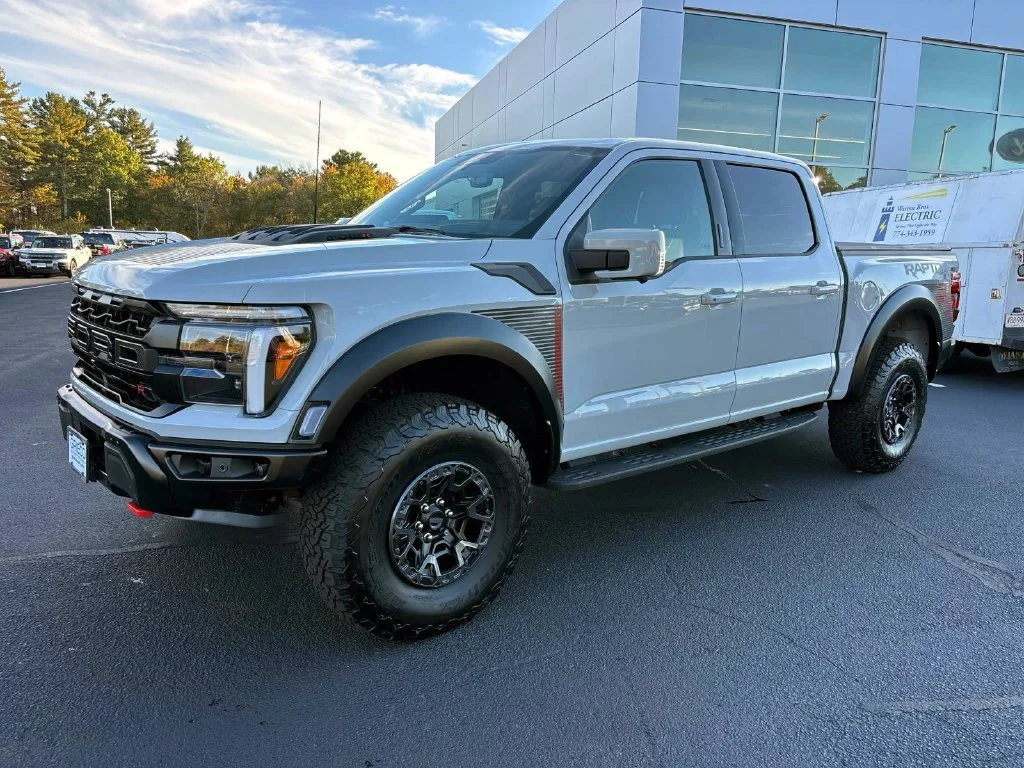 Used 2026 Avalanche Ford Raptor image 7
