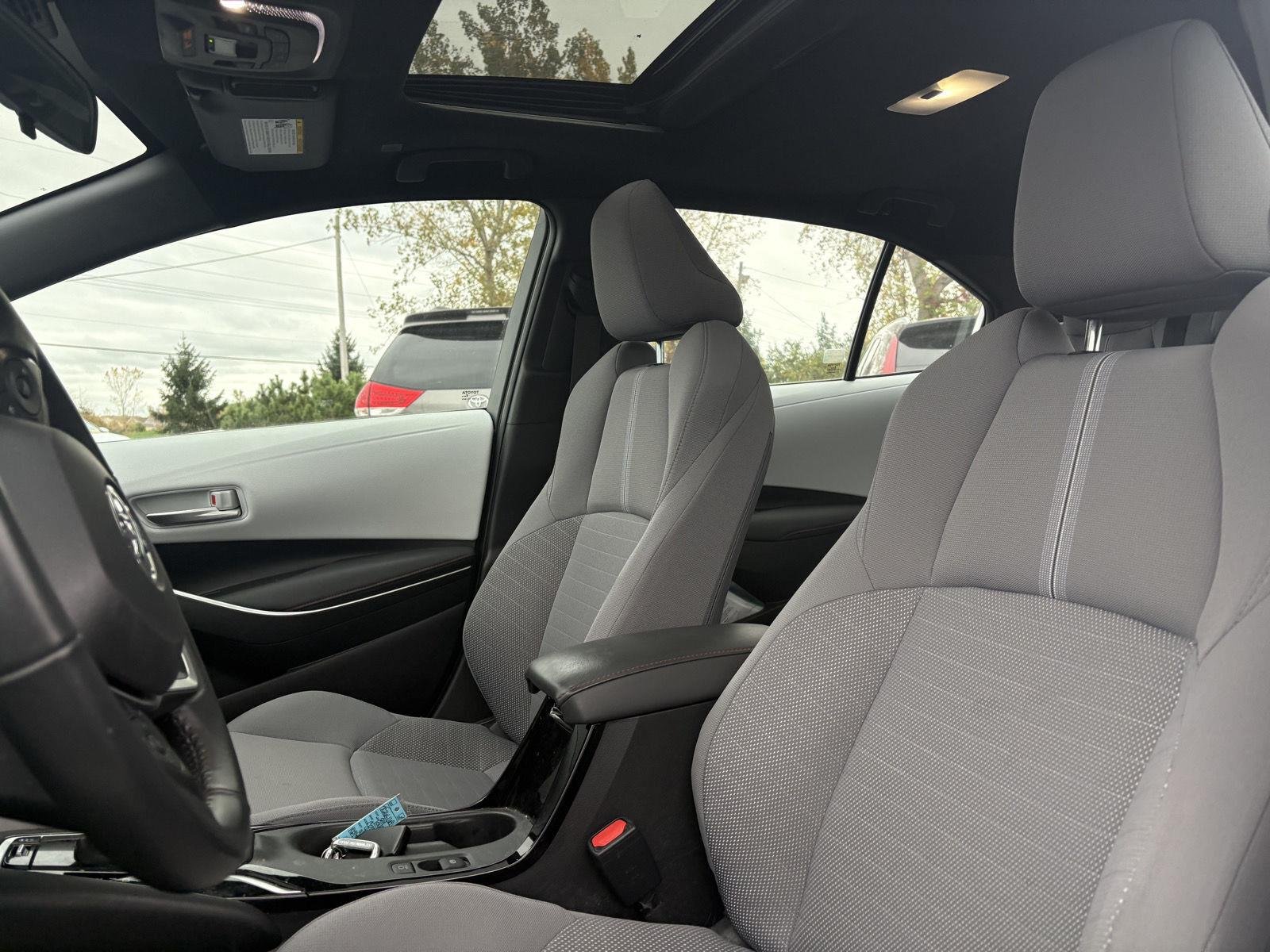 Used 2024 Ice Cap Toyota SE image 4