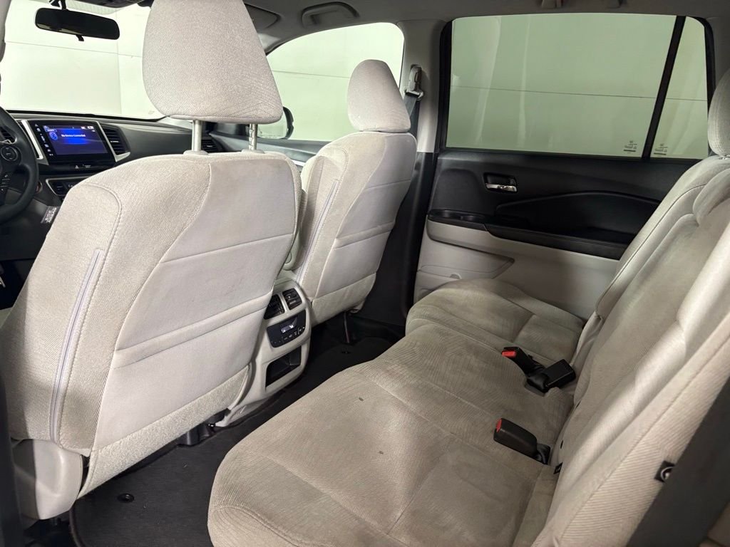 Used 2017 Silver Honda EX image 35