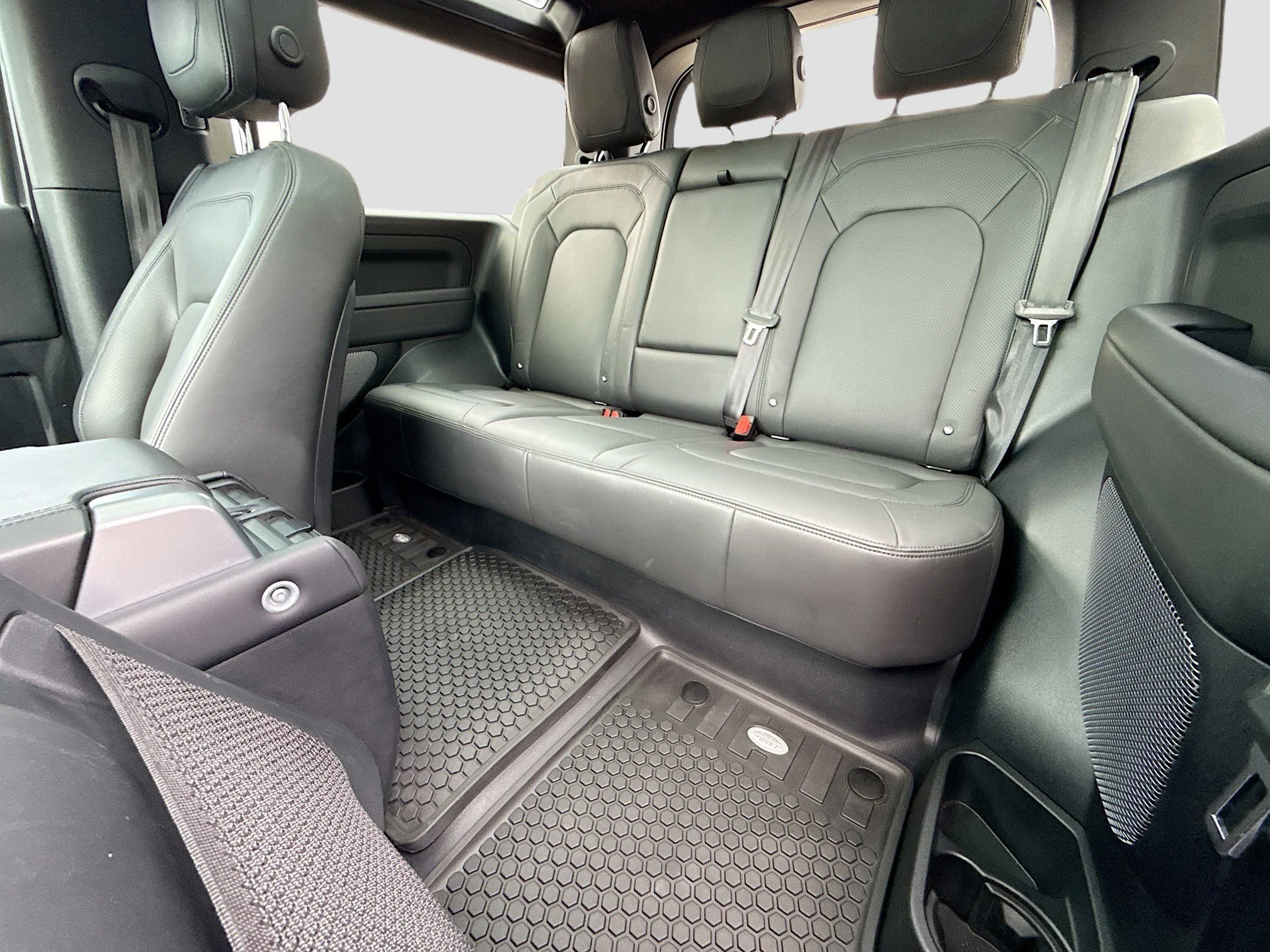 Used 2023 Carpathian Gray Premium Metallic Land Rover  image 20
