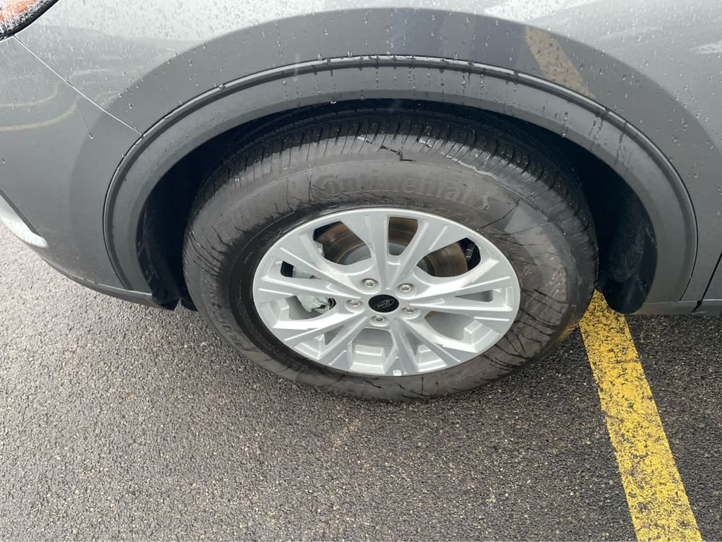 Used 2025 Gray Ford Active image 9