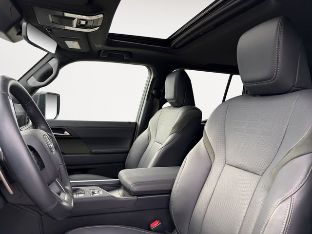 Used 2025 White Lexus 550 Overtrail image 11
