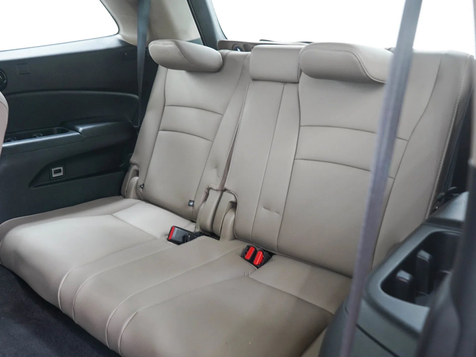 Used 2018 White Diamond Pearl Honda exl image 15