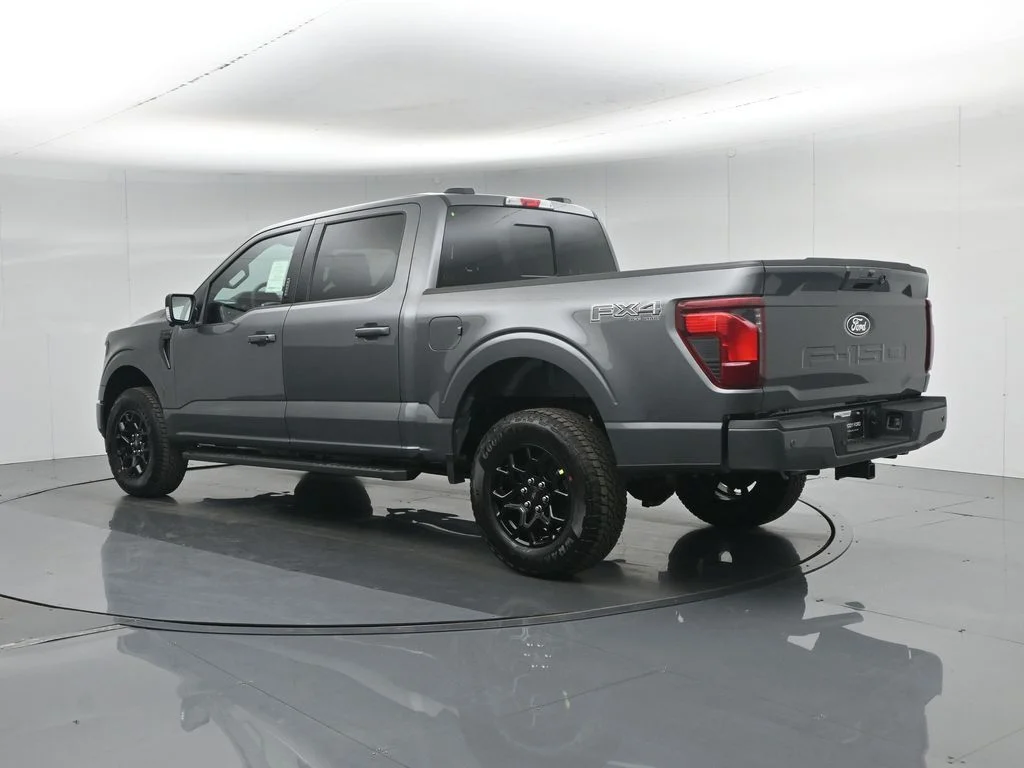 New 2026 Carbonized Gray Metallic Ford XLT image 6