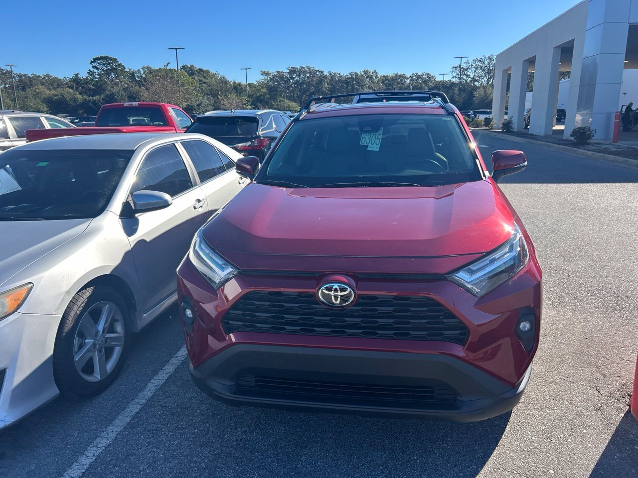 Used 2025 Red Toyota XLE Premium image 1