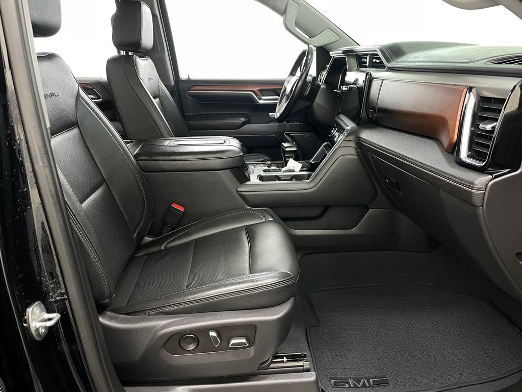Used 2022 Onyx Black GMC Denali image 42