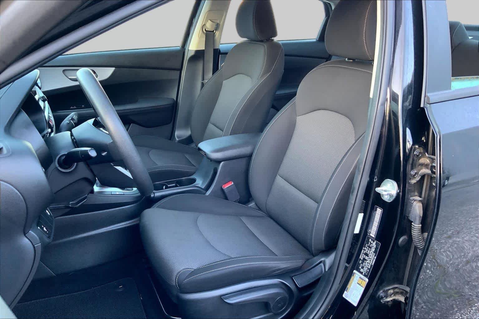 Used 2023 Aurora Black Kia LXS image 8