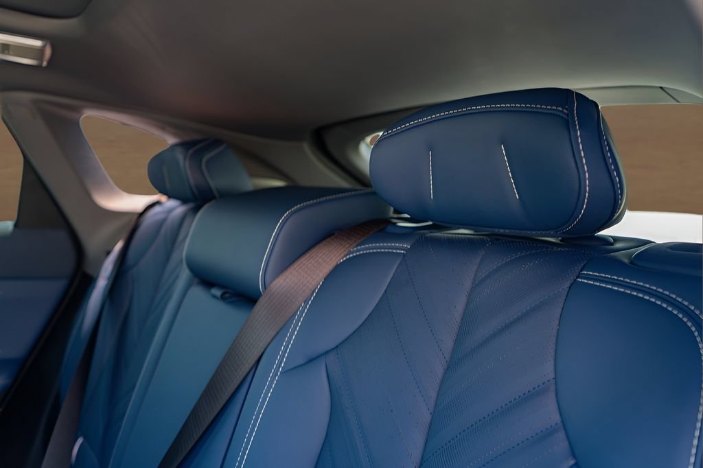 2027 Cadillac OPTIQ Premium Sport - Photo 22