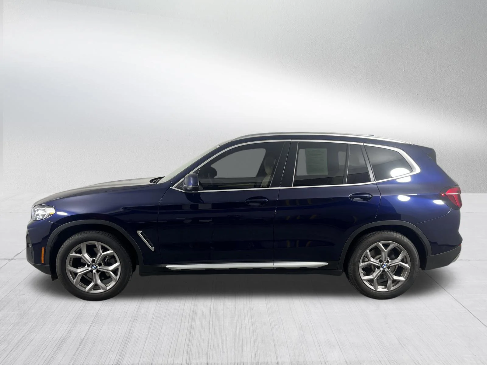 Certified Used 2023 Tanzanite Blue II Metallic BMW xDrive30i image 4