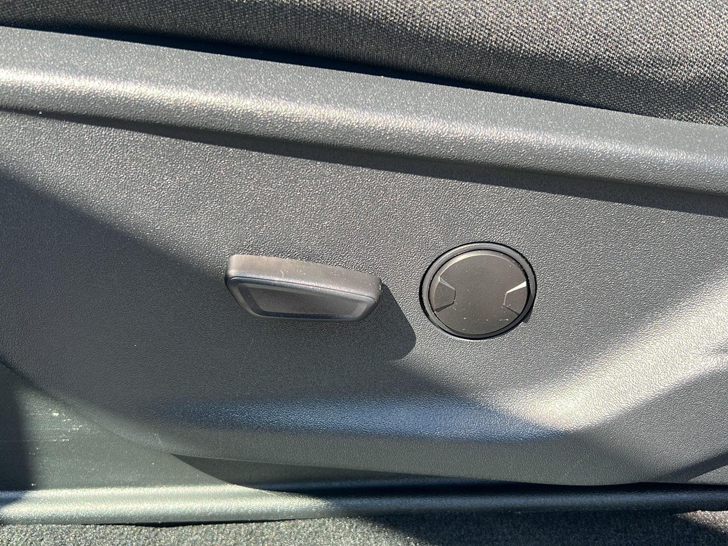 Used 2025 Agate Black Ford XLT image 8
