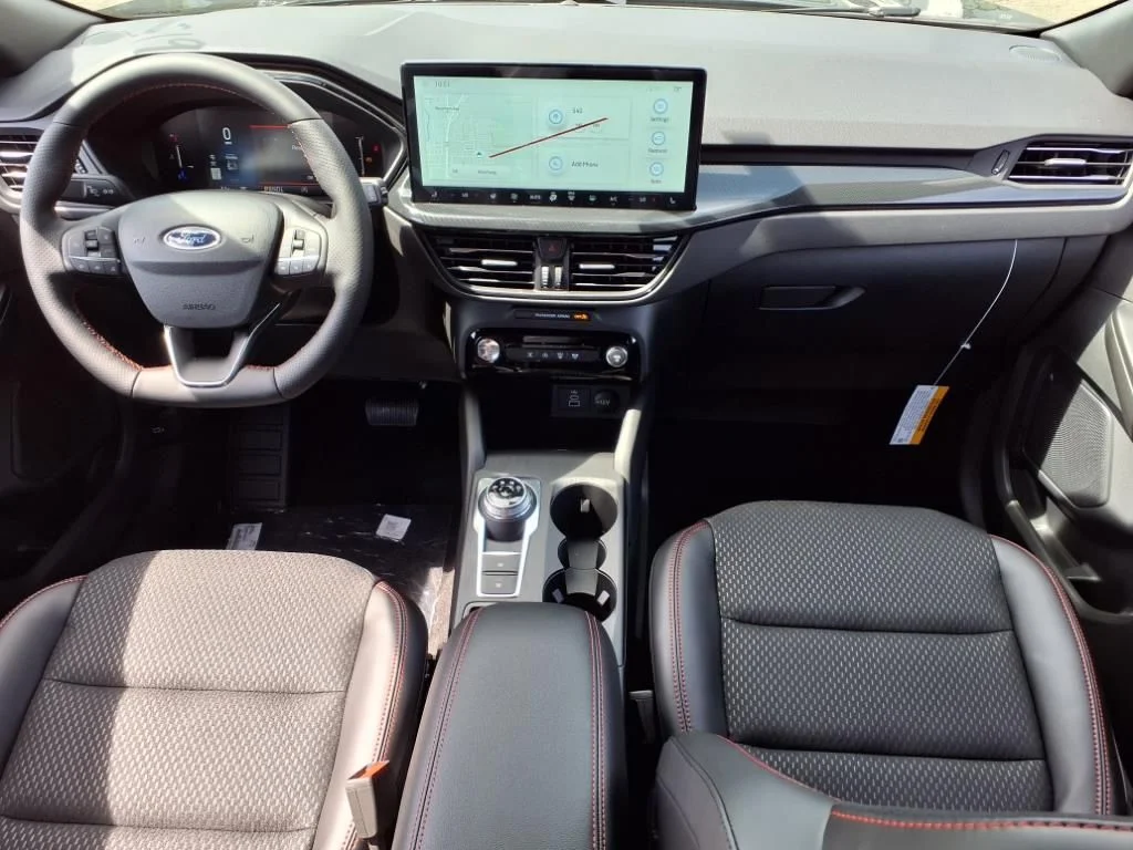 2025 Ford Escape ST-Line - Photo 10