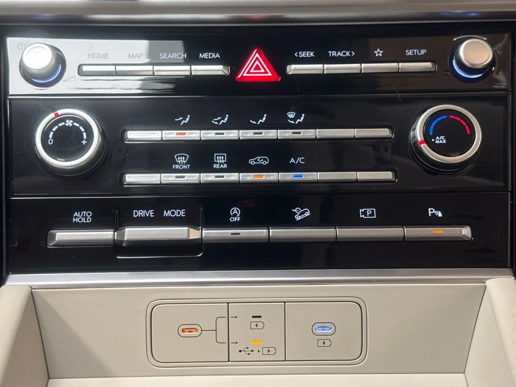 New 2027 Serenity White Hyundai SE image 17