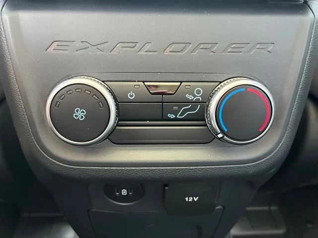 New 2026 Space White Metallic Ford Active image 24