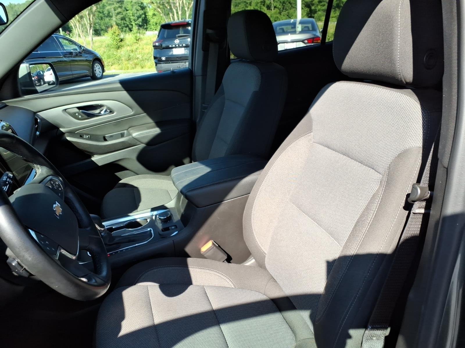 Used 2023 Silver Sage Metallic Chevrolet LT Cloth image 15