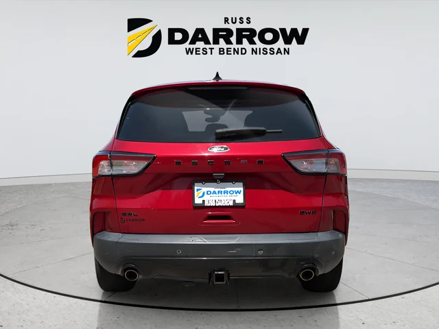 Used 2022 Red Ford SEL image 4