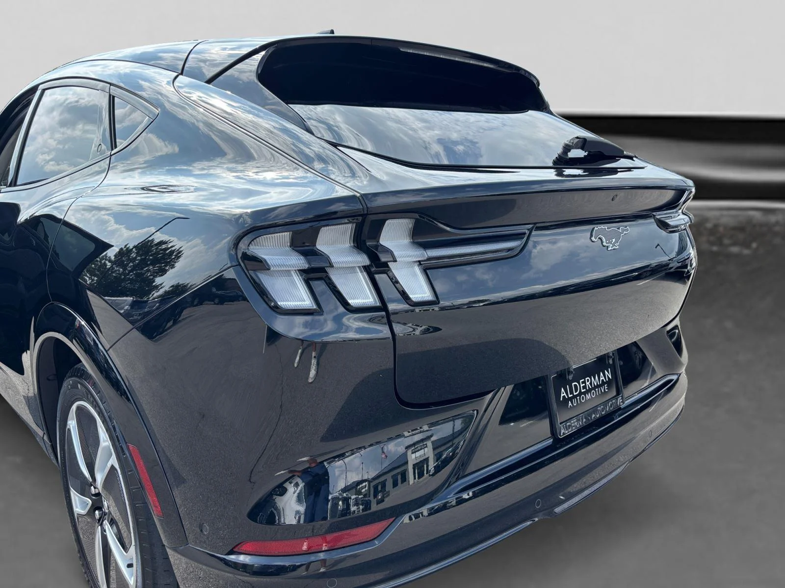 Used 2023 Shadow Black Ford Premium image 60