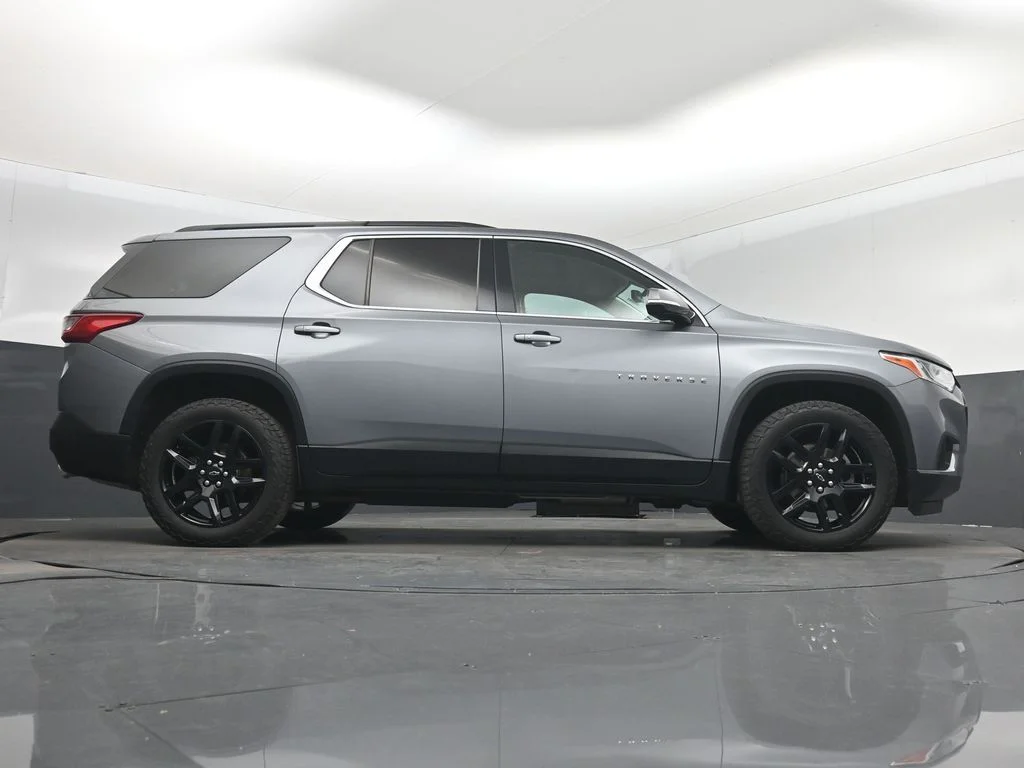 Used 2019 Gray Chevrolet 3LT image 16