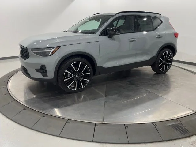 2026 Volvo XC40