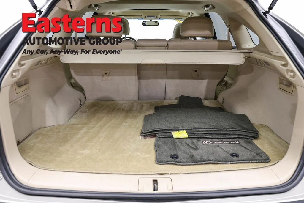 Used 2015 Beige Lexus 350 image 9